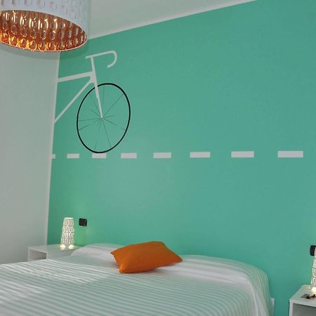 Lo Scoiattolo Piedmont Bike Hotel Pralormo エクステリア 写真