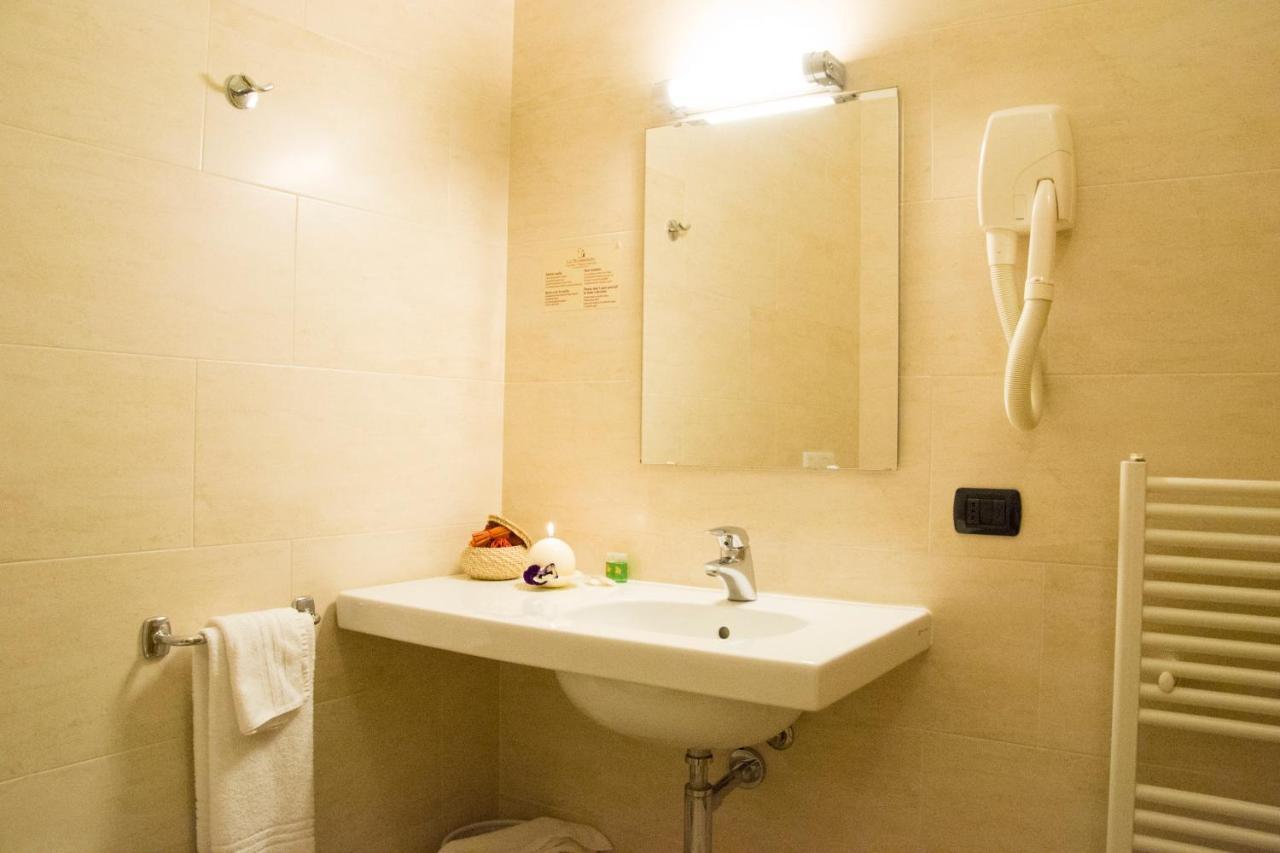 Lo Scoiattolo Piedmont Bike Hotel Pralormo エクステリア 写真