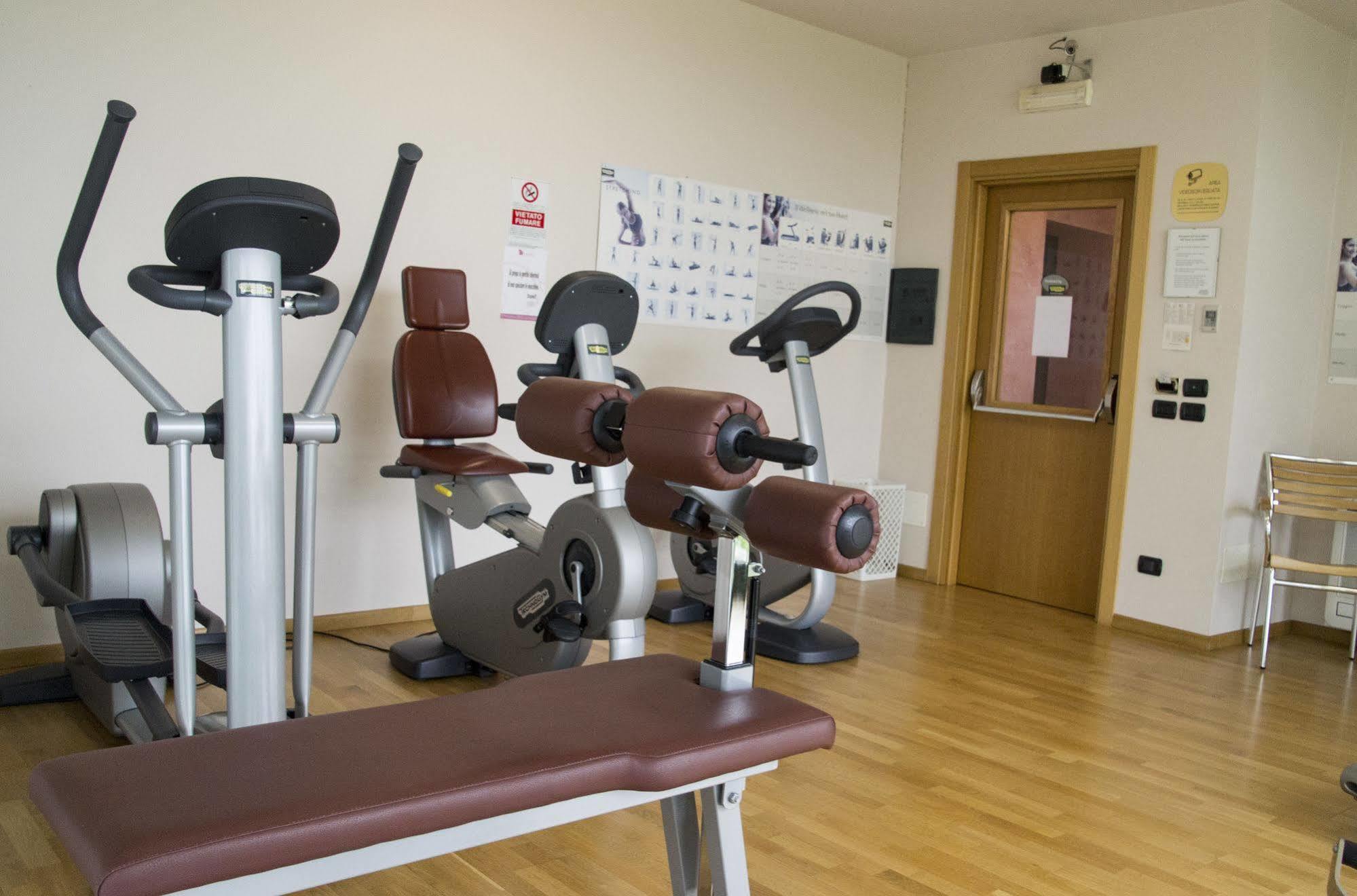 Lo Scoiattolo Piedmont Bike Hotel Pralormo エクステリア 写真